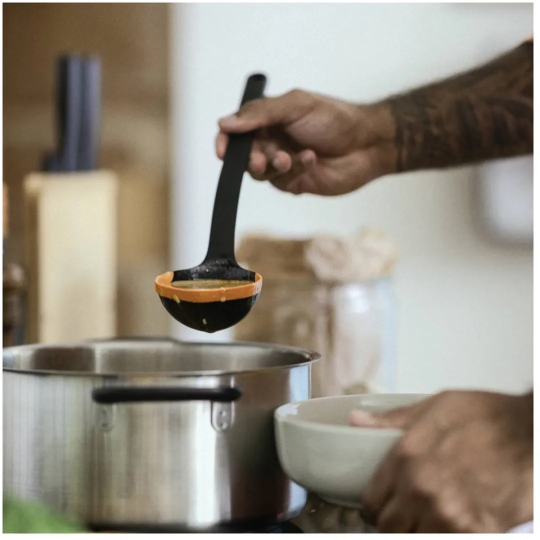 Fiskars FF 1079965 Scheplepel - Zwart/oranje