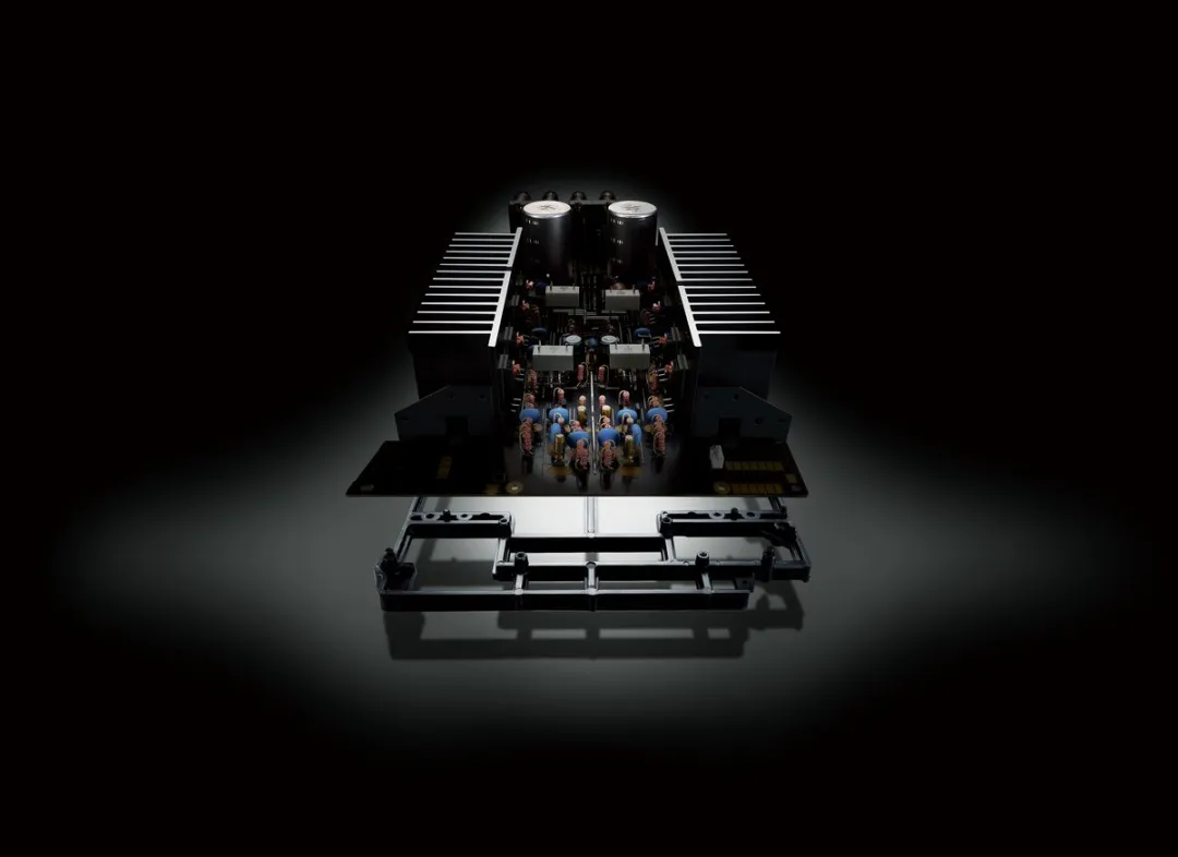 Yamaha A-S701 Versterker - 320W - Zilver