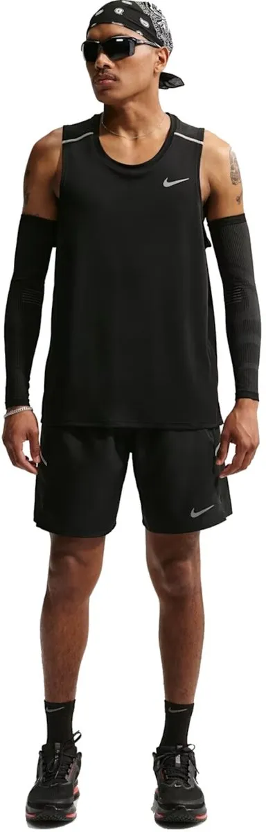 Nike Miler Dri-FIT Heren Training T-shirt IF2018-010 - Zwart-multicolour