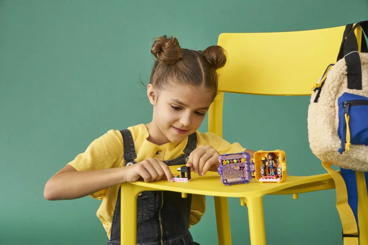 LEGO Friends Andrea Speelkubus 41400 - 1 Minifiguur - afbeelding 6 van 6