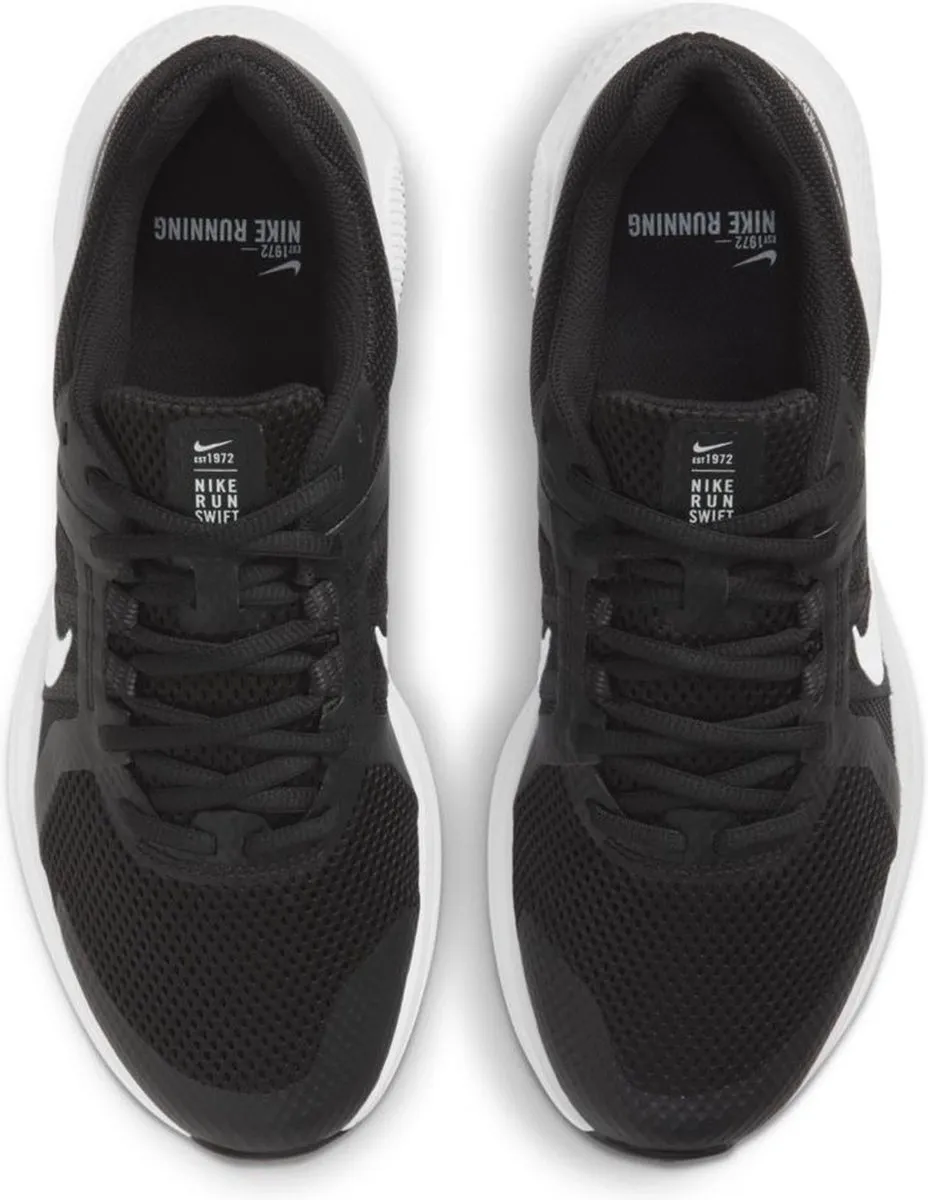 Nike Run Swift 2 Sportschoenen - Maat 44.5 - Zwart/Wit