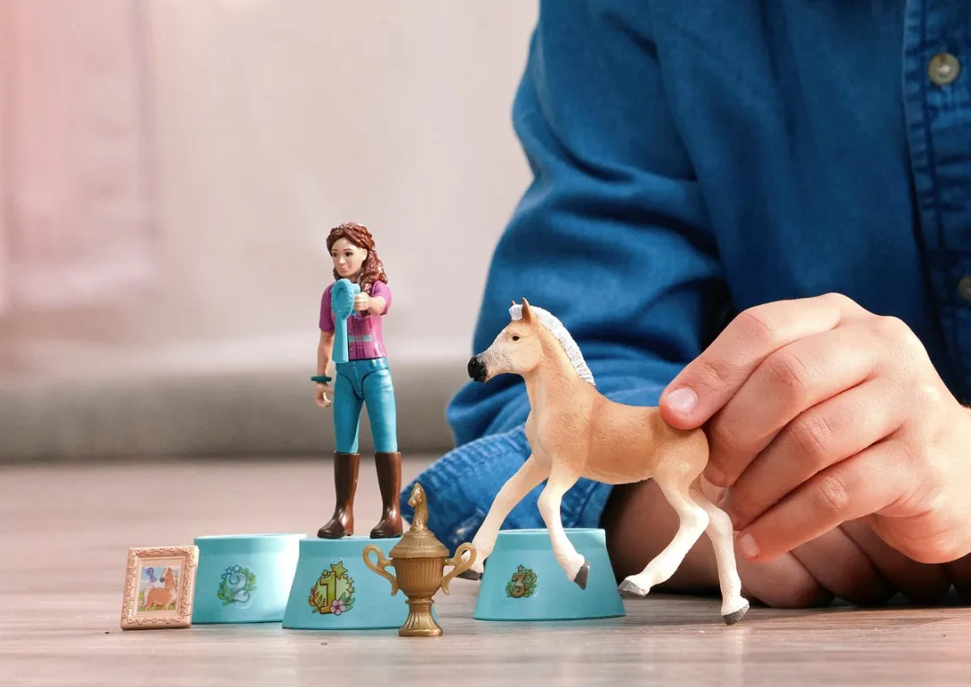 Schleich Award Ceremony After The Tournament 81472 - Meerkleurig