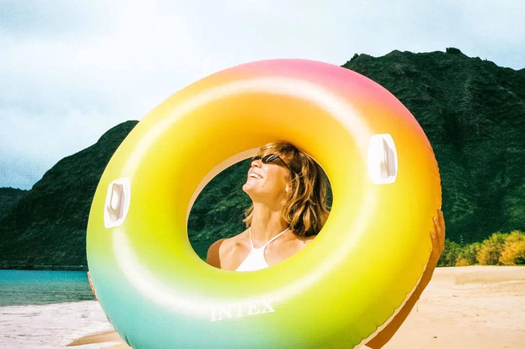 Intex Rainbow Ombre Zwemband Ø122cm - Multicolor