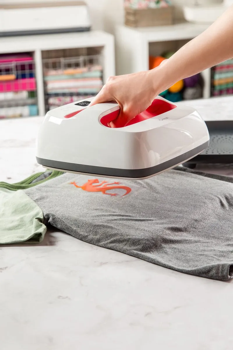Cricut Everyday Iron-On Geel