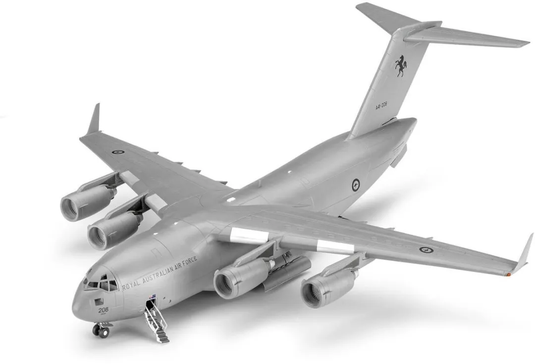 Revell Boeing C-17A Globemaster III Modelbouwpakket 1:144 - 137 Onderdelen