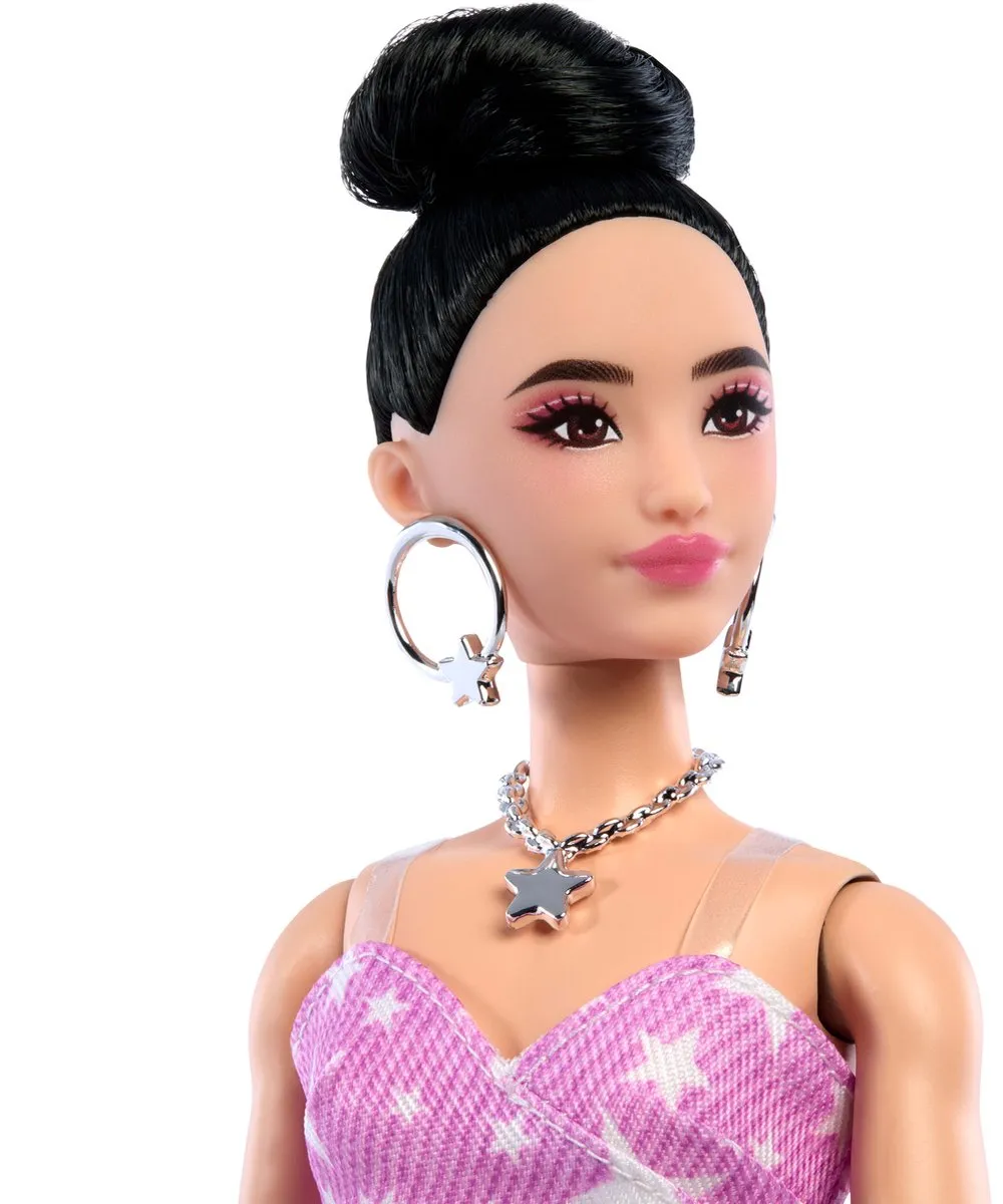 Barbie JJN72 Modepop - Roze Denim Jurk met Sterrenprint