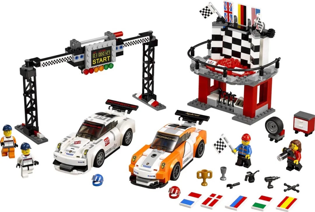 LEGO Porsche 911 GT 551 Stukken - 4 Minifiguren