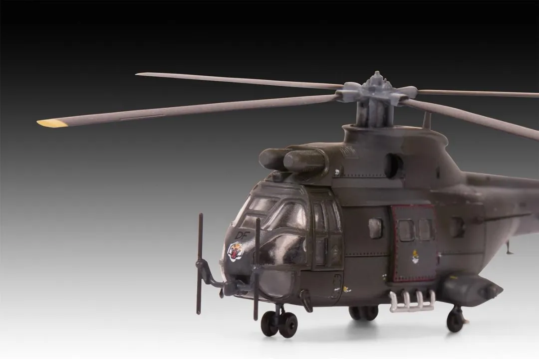 Revell 03746 Westland Puma HC.1 Modelbouwpakket - 1:144 - Multi