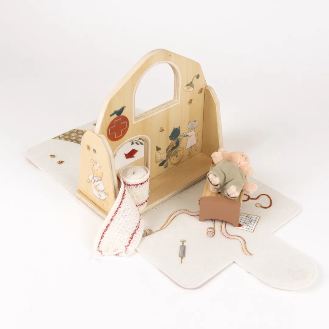 Egmont Doktershuis Mini Vrienden - 23x21x10cm - 3+