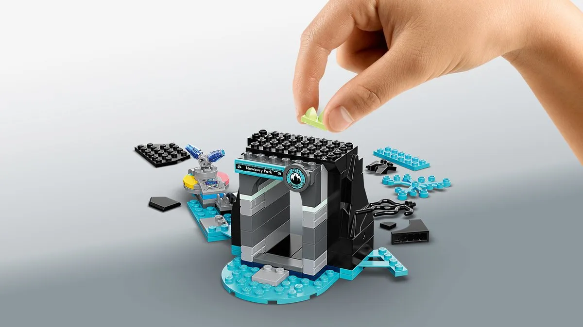 LEGO Hidden Side 70427 - 170 Stukken - 4 Minifiguren - Groen - afbeelding 5 van 6