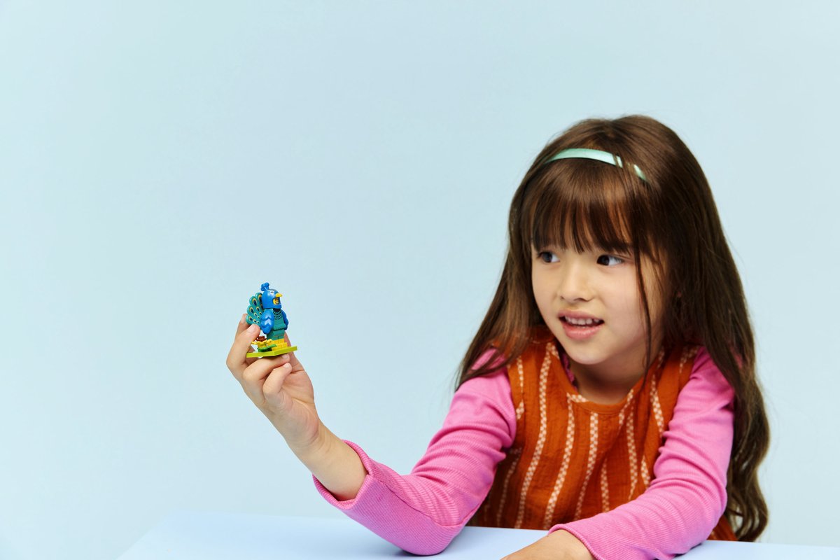 LEGO® Minifiguren Serie 28: Dierenkostuums - Verrassingsdoosje - 1 van de 12 Dierenfiguren Waaronder een Aap, Leeuw, Kikker en Konijn - Cadeautip voor Kinderen Vanaf 5 Jaar - 71051