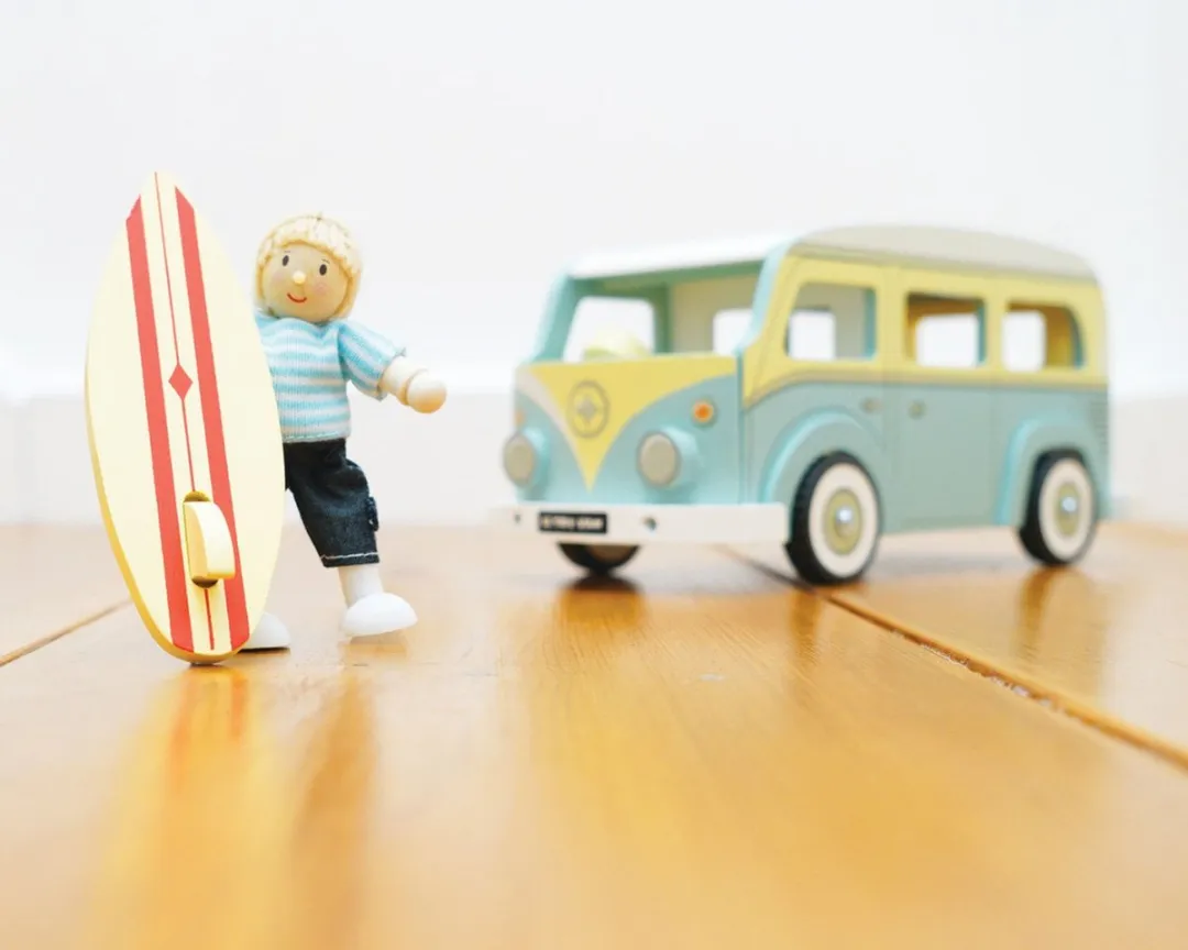 Le Toy Van Kampeerbus Houten Speelset TV478 - Multicolor
