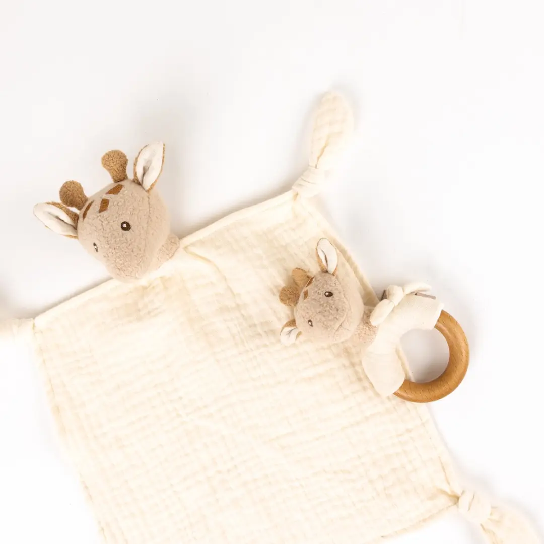 Egmont Giraf Leonie Knuffeldoekje Beige - Rammelaar