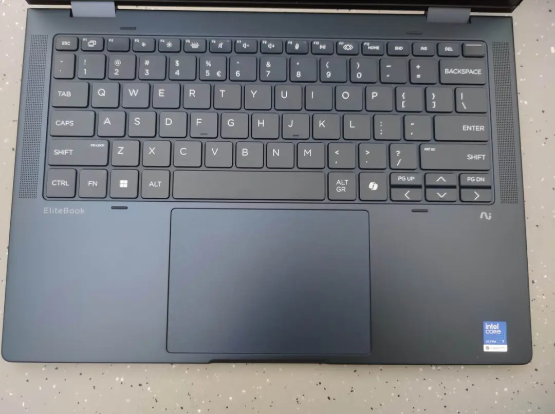 HP Pavilion 16-af0053nb Laptop 16" 2K - 16GB RAM 1TB SSD - Zilver