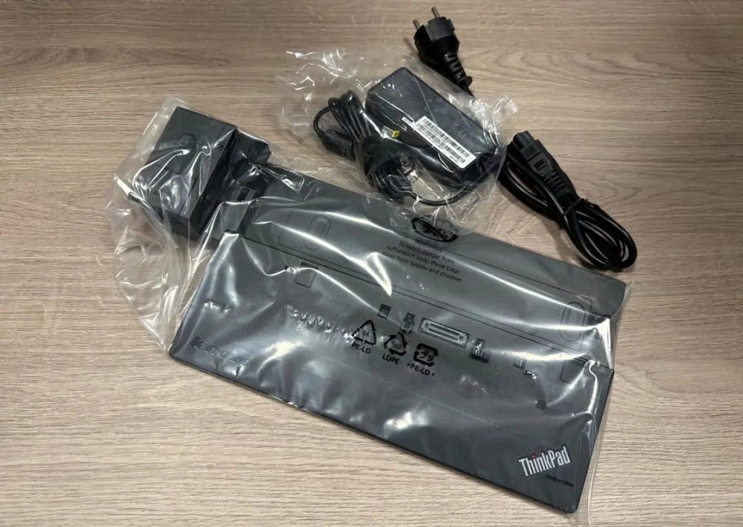 Lenovo ThinkPad Basic Dock 40A00065EU - 65W - Zwart