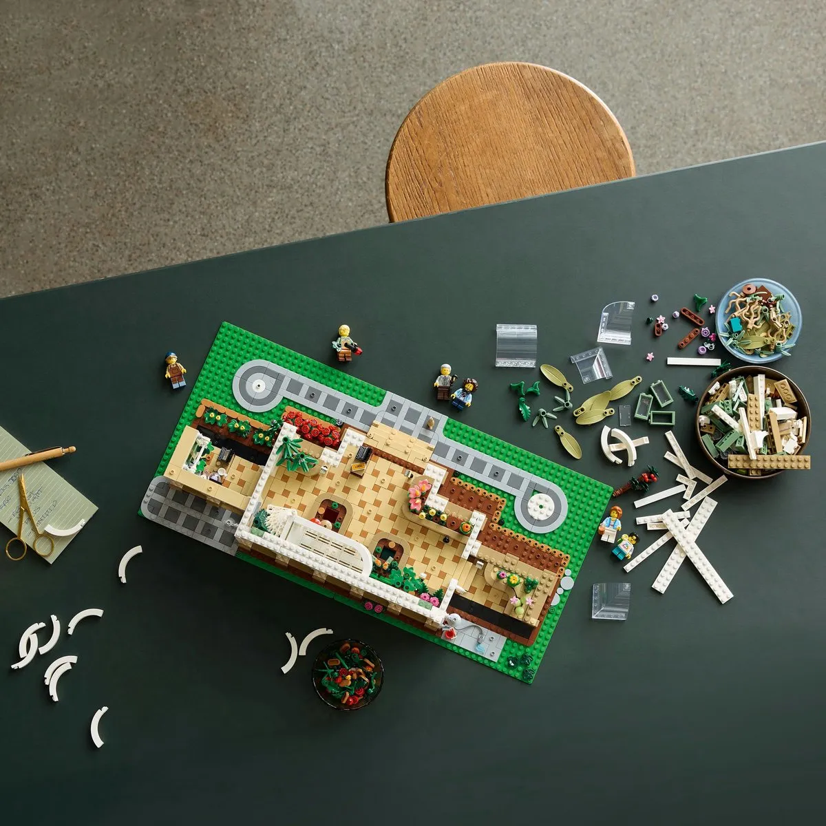 LEGO 21353 The Botanical Garden - 3792 Stukken - afbeelding 6 van 6