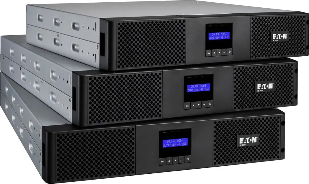 Eaton 9E3000IR UPS - 3kVA 2700W - 7 AC-uitgangen - Zwart