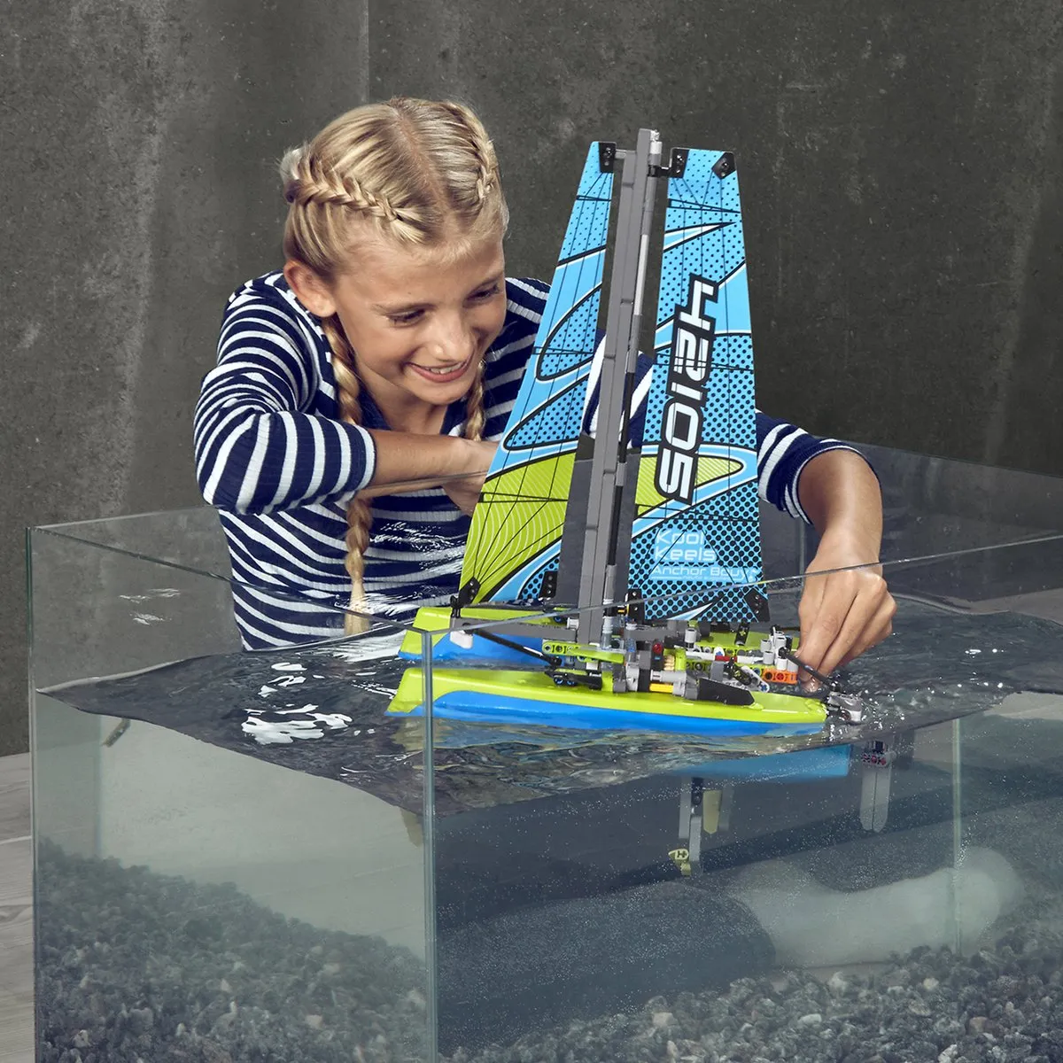 LEGO Technic Catamaran 42105 - 404 Stukken - afbeelding 6 van 6