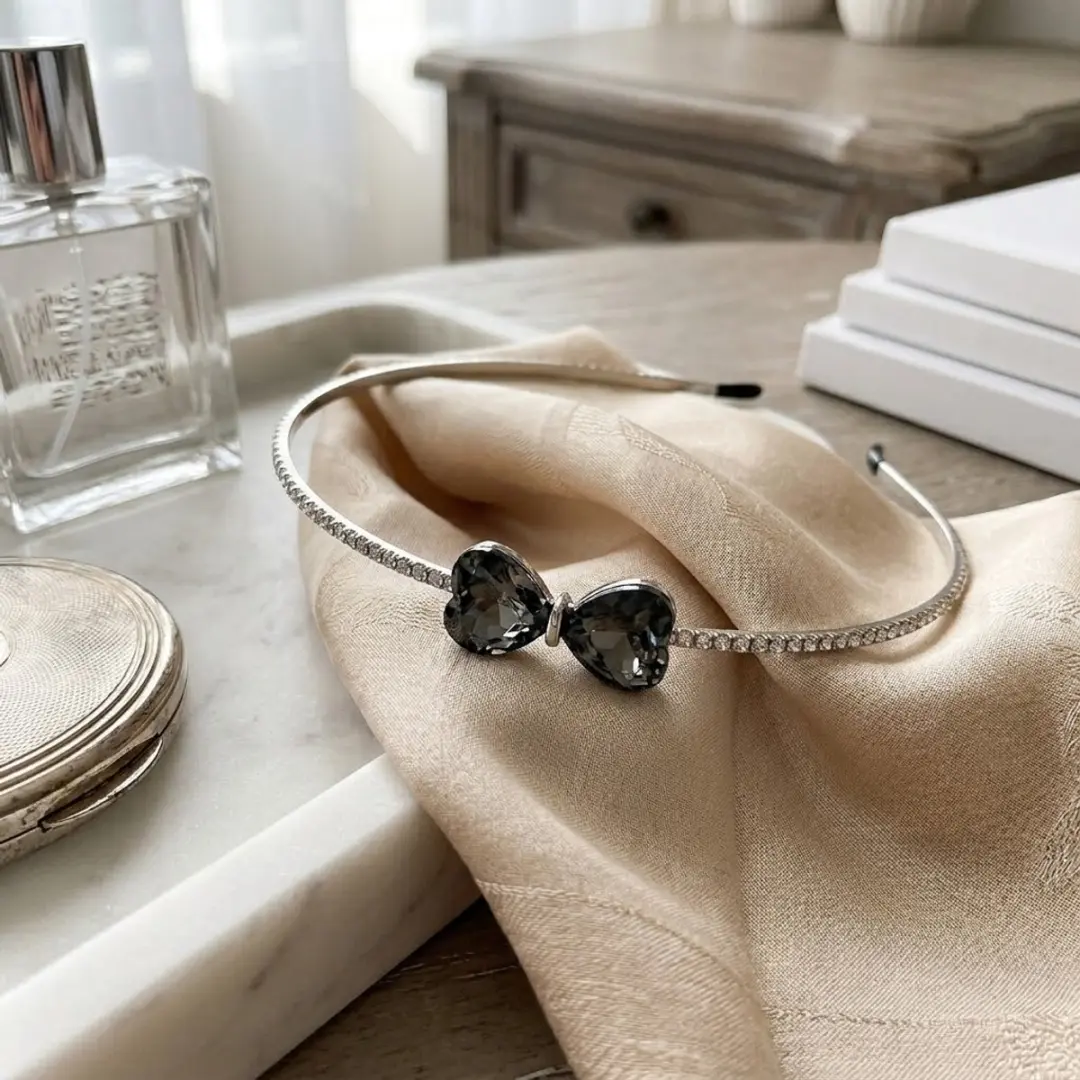 NuveX Diadeem Donker grijs met strass en witte steen