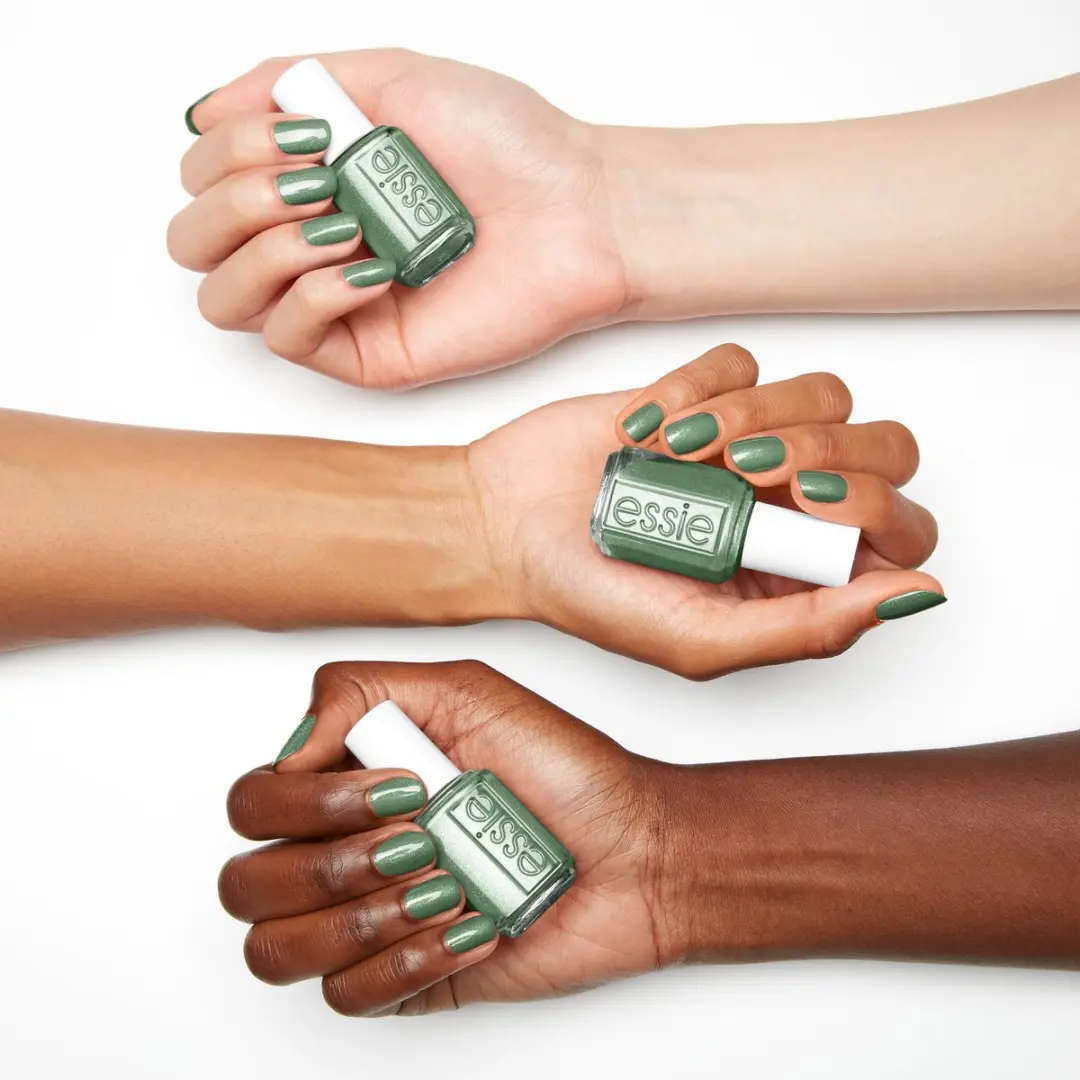 essie Winter 2022 Limited Edition 875 From Head to Mistletoe Nagellak - 13,5ml - Groen Pareloos - afbeelding 6 van 6