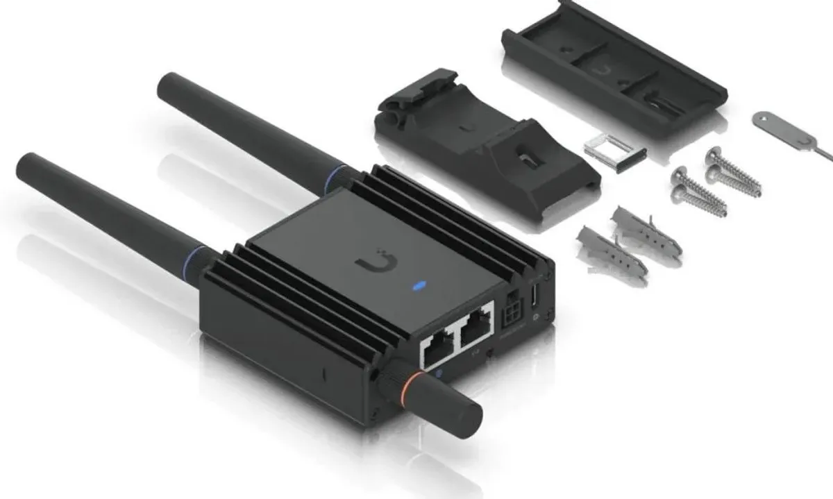 Ubiquiti UMR-Ultra Router 4G LTE - 2x WAN/Ethernet - Zwart