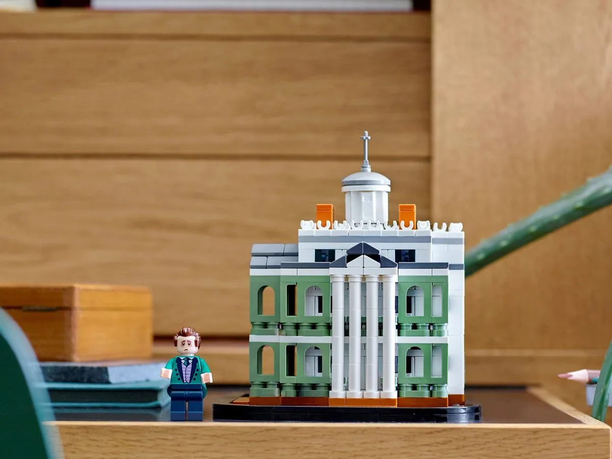 LEGO Disney Mini Spookhuis 680 Stenen - Meerkleurig