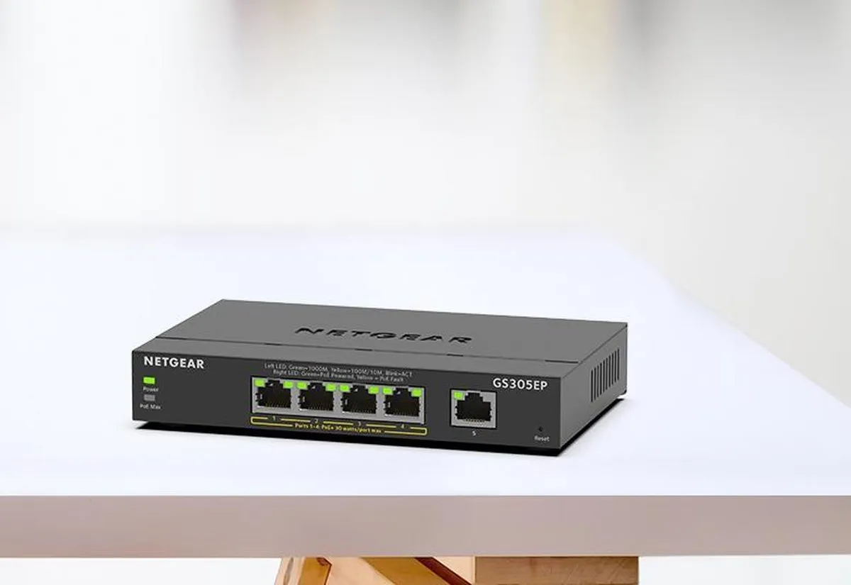 Netgear GS305EP Managed PoE Switch 5 Poorten - 63W