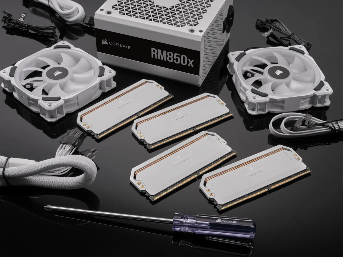 Corsair CMT64GX5M2B5600C40W DDR5 RAM - 64GB