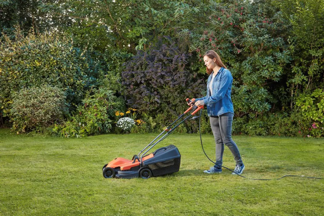 BLACK+DECKER BEMW451BH-QS Grasmaaier 1200W - 35L