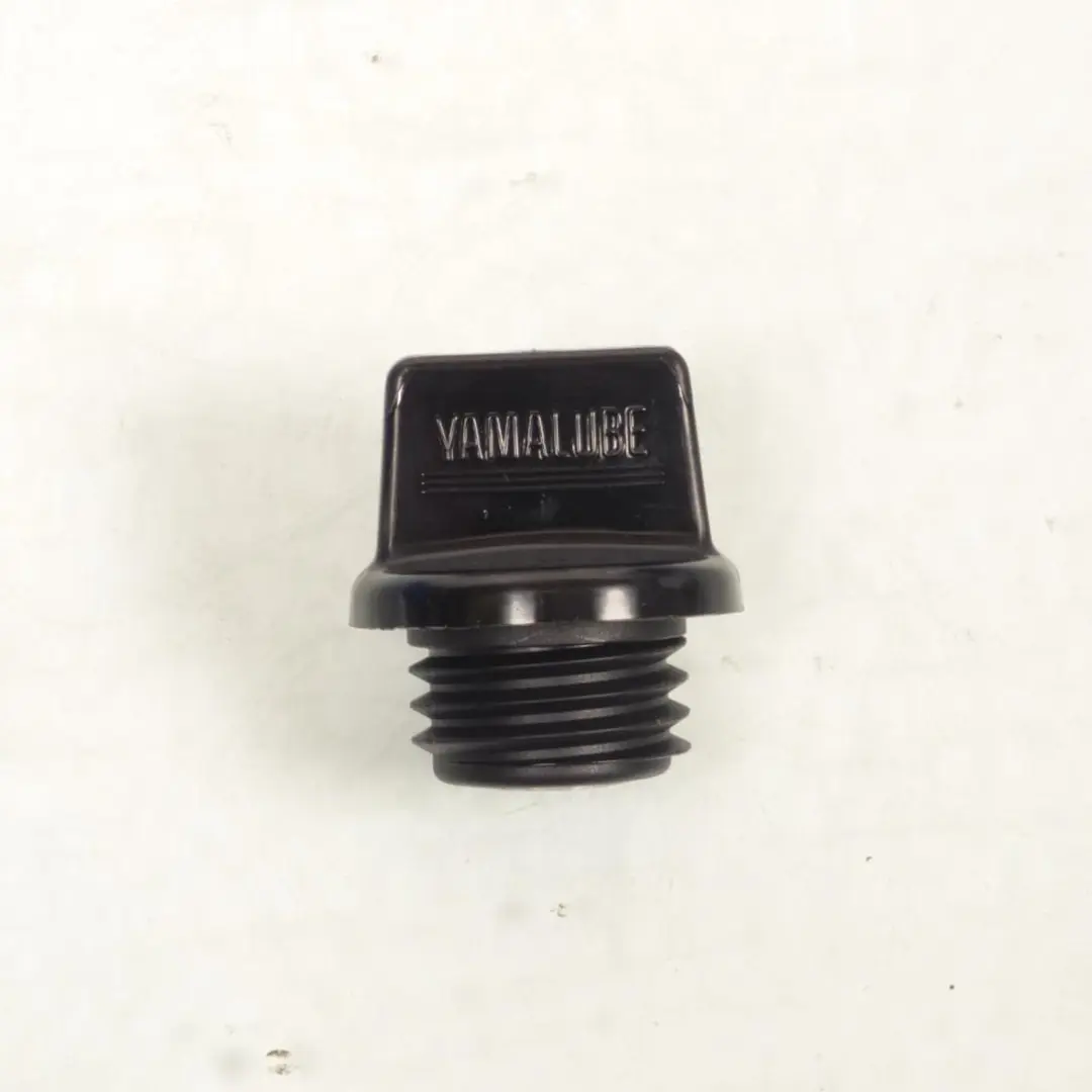 Yamaha 3Y1-15363-10-00 Olievuldop 28mm - Zwart