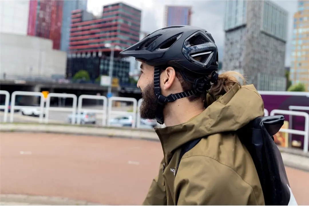 ABUS Urban-I 3.0 ACE Fietshelm - M 52-58cm - Zwart