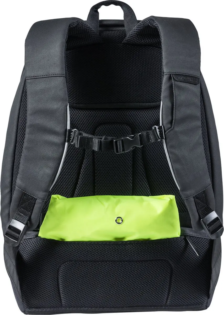 Basil B-Safe Commuter Fietsrugzak 18L - 15,6" Laptop - Zwart
