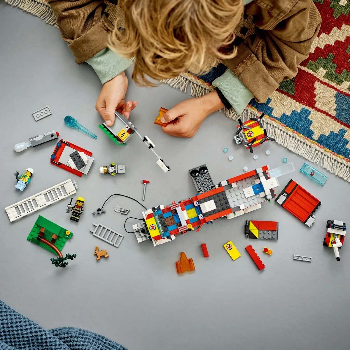 LEGO City Brandweerwagen 60374 - 502 Stukken - afbeelding 5 van 6