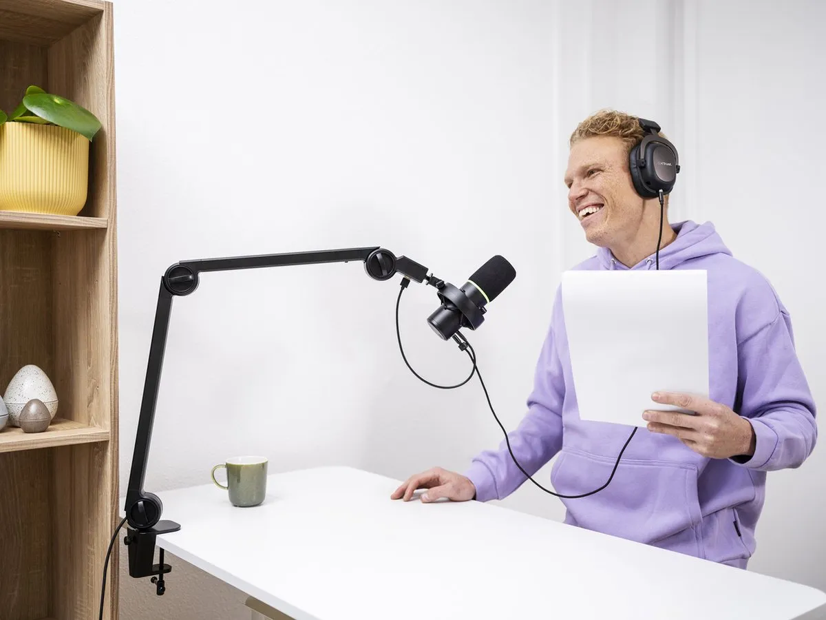 Trust GXT 255+ ONYX - Streaming Microfoon - voor podcast en streamen - inclusief verstelbare arm & Pop filter - met verlichting