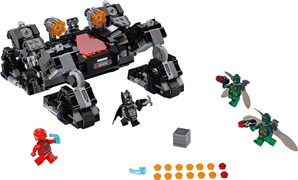 LEGO Super Heroes Knightcrawler Tunnelaanval 76086 - 622 Stukken - afbeelding 2 van 6