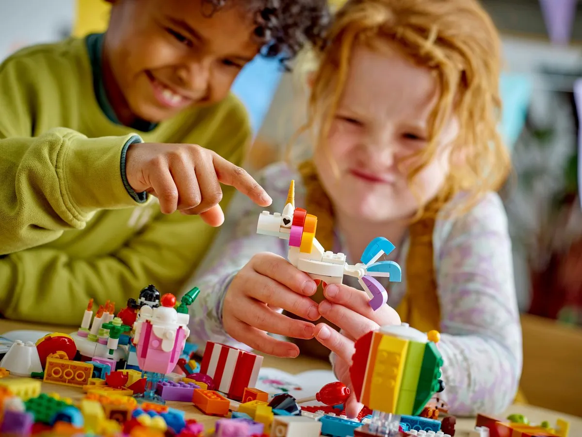 LEGO Classic Creatieve Feestset 11029 - Bouwpakket - afbeelding 6 van 6