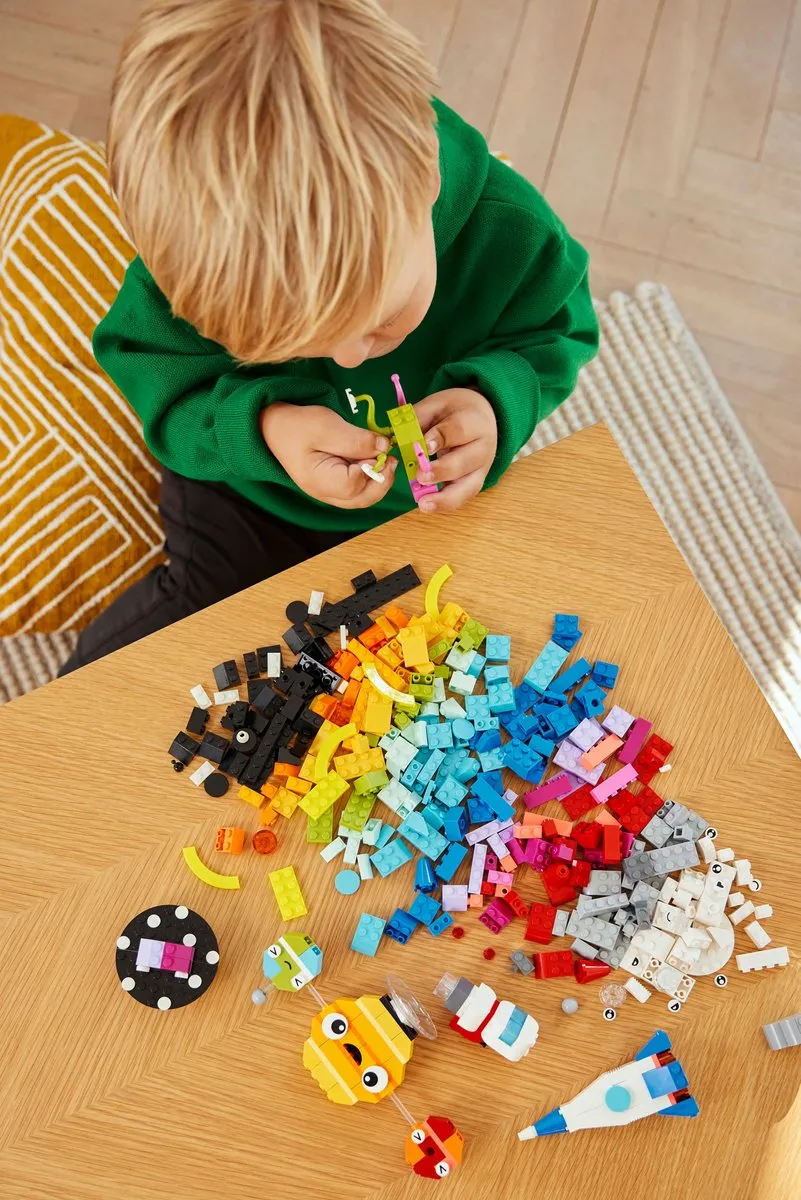LEGO Classic Creatieve Planeten 11037 - 450 Stukken - Meerkleurig