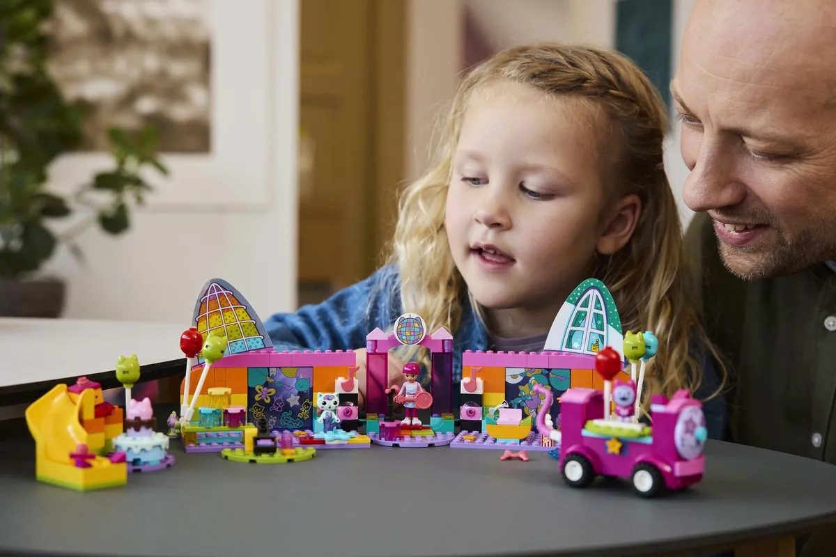 LEGO Gabby's Feestkamer 10797 - 252 Stukken - Blauw