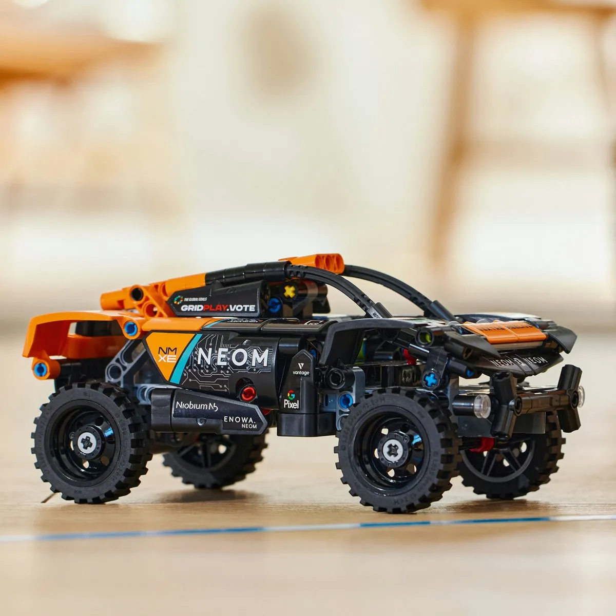 LEGO Technic NEOM McLaren Extreme E Team 42166 - 252 Stukken - afbeelding 6 van 6