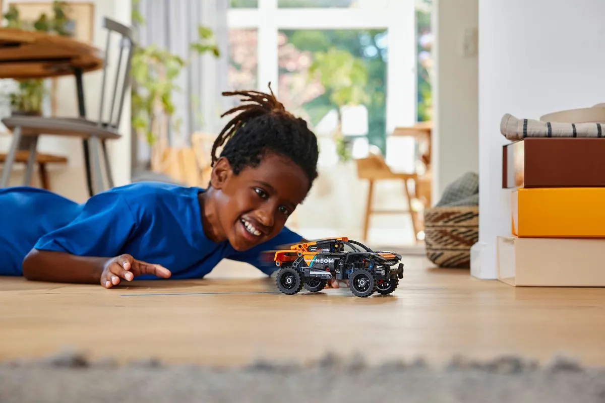 LEGO Technic NEOM McLaren Extreme E Team 42166 - 252 Stukken