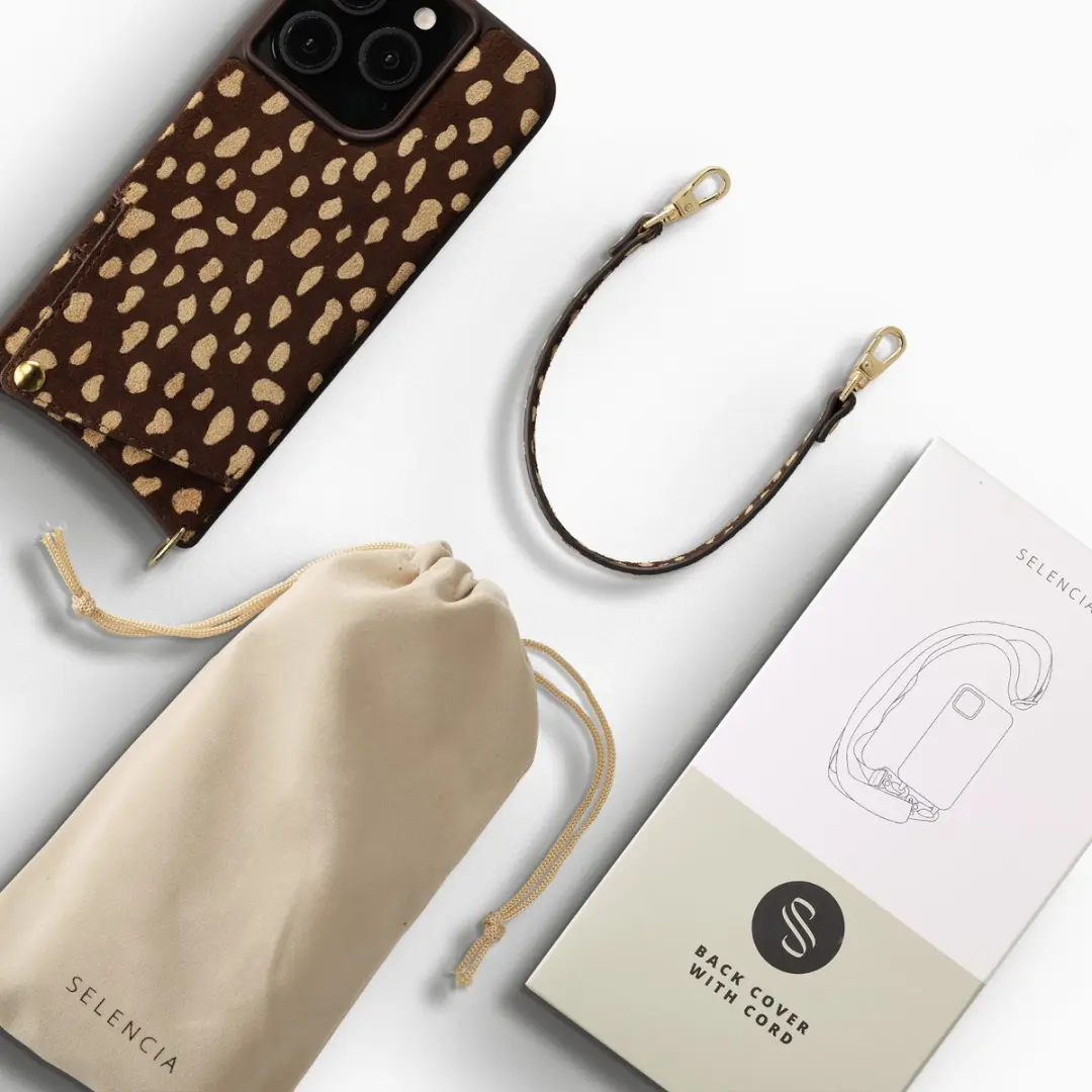 Selencia Hoesje iPhone 15 Pro - Real Leather Fawn Chic - 2 Pasjes