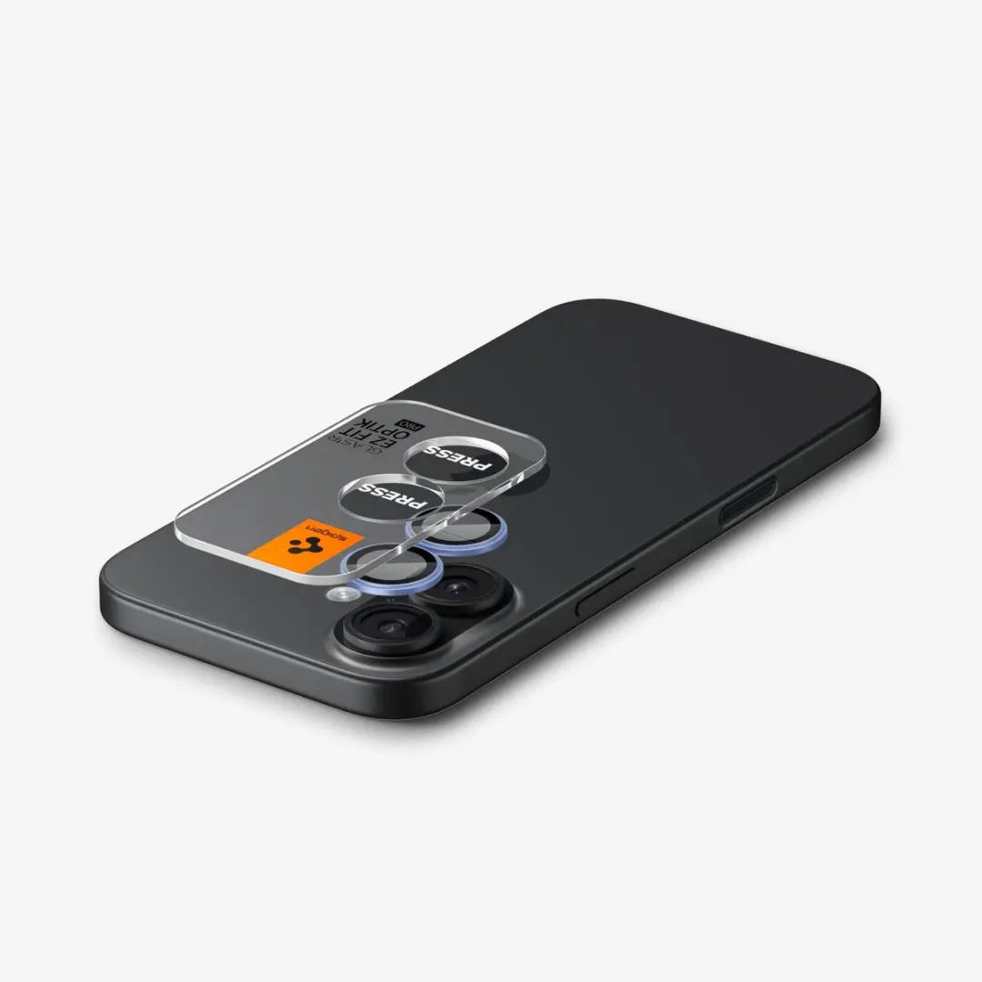 Spigen Glass.TR EZ Fit Optik Pro Camerabeschermer - iPhone 16/17 - Transparant - afbeelding 6 van 6