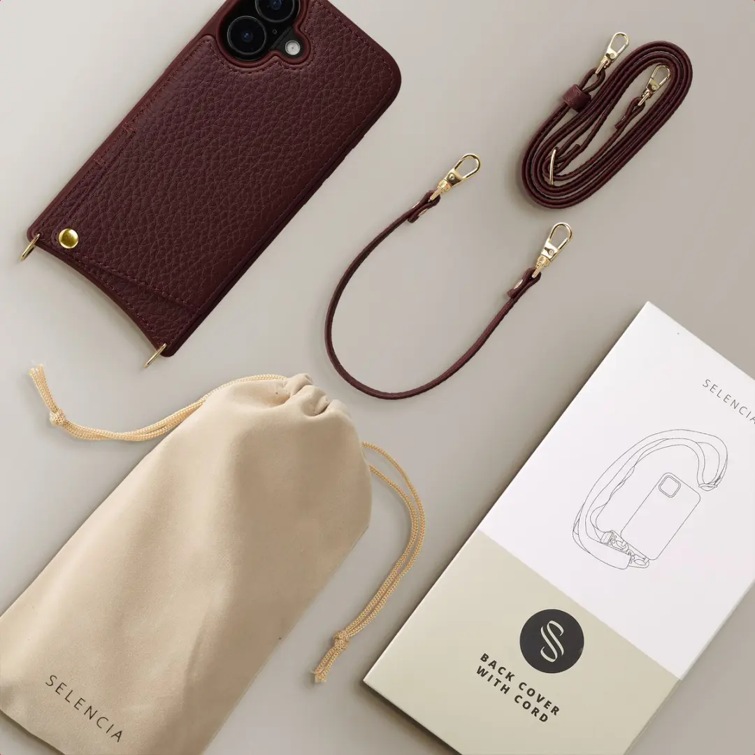 Selencia Hoesje iPhone 16 Backcover Bold Burgundy - 2 Pasjes