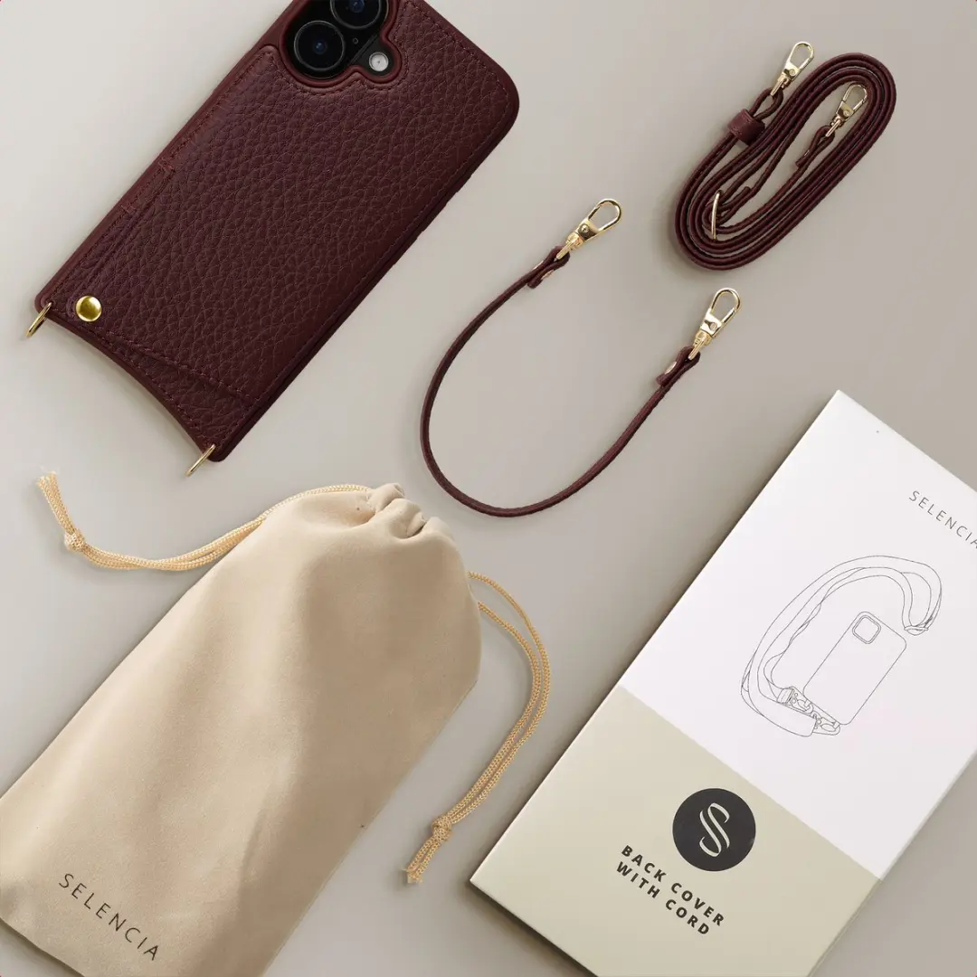 Selencia Hoesje iPhone 17 Backcover Bold Burgundy - 2 Pasjes