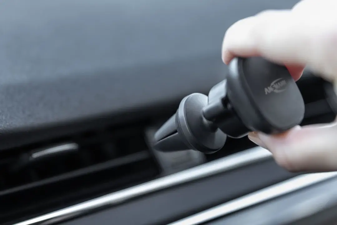Ansmann Magnetische Autohouder - Smartphone - Universeel - Zwart