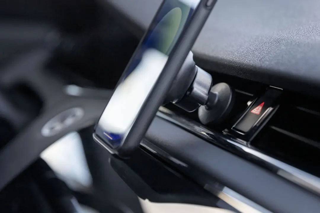Ansmann Magnetische Autohouder - Smartphone - Universeel - Zwart