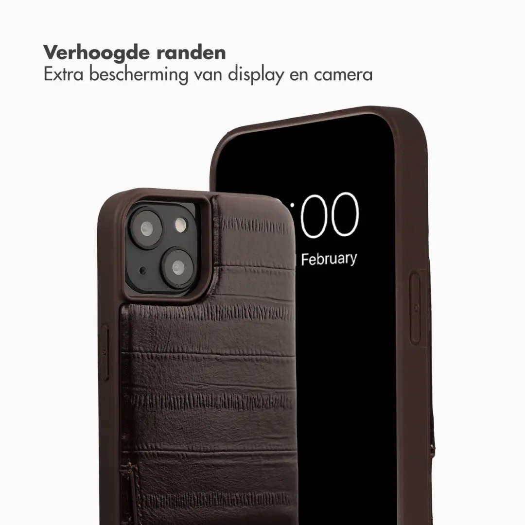 Selencia Hoesje iPhone 14/13 - Real Leather Dark Chocolate - 2 Pasjes