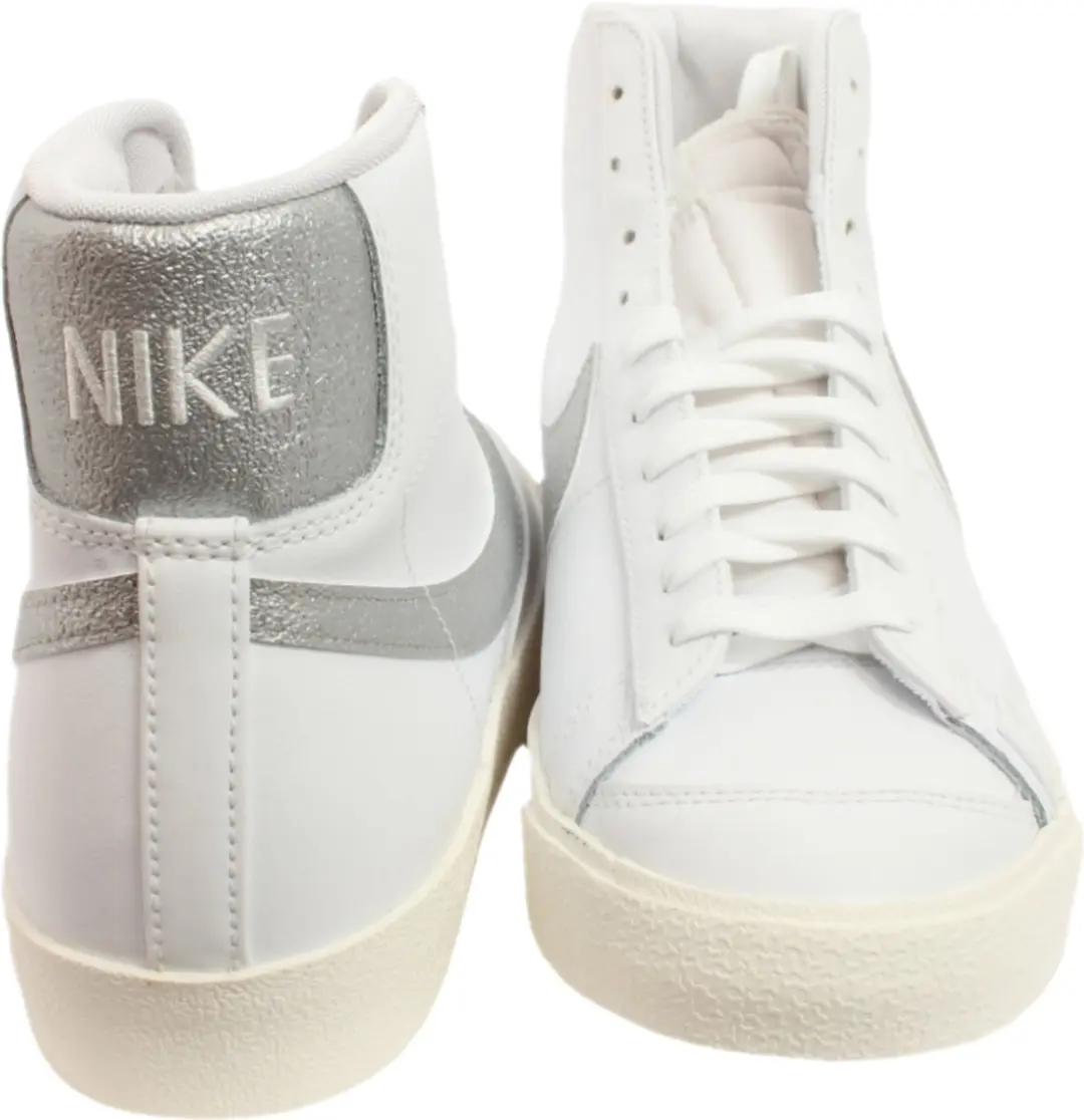 Nike Blazer Mid '77 ESS Damesschoenen 44 - Wit