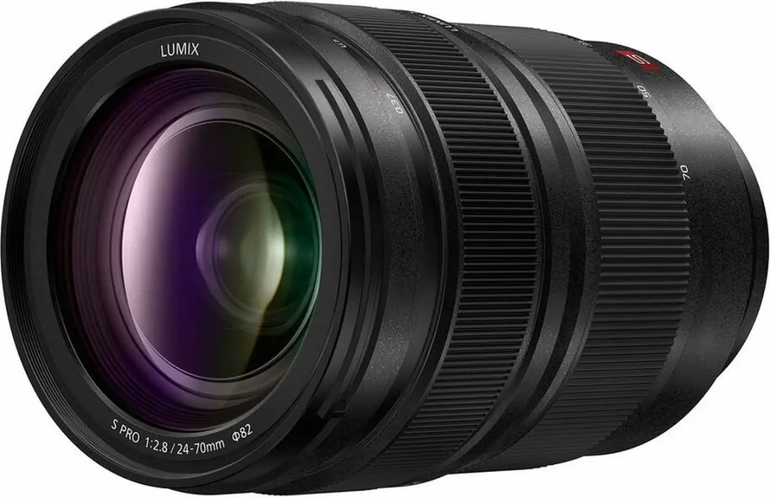 Panasonic Lumix S Pro 24-70mm f/2.8