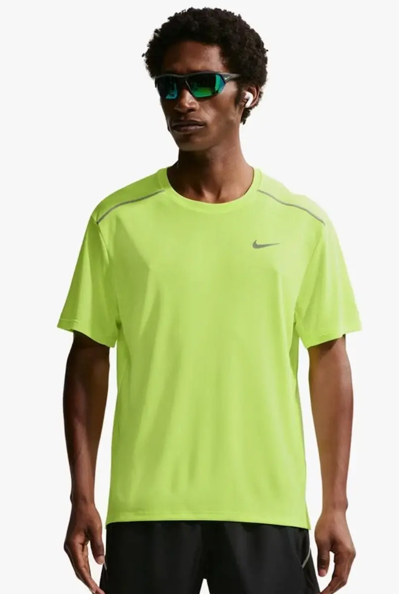 Nike Miler Dri-FIT UV Heren T-shirt - Geel - M
